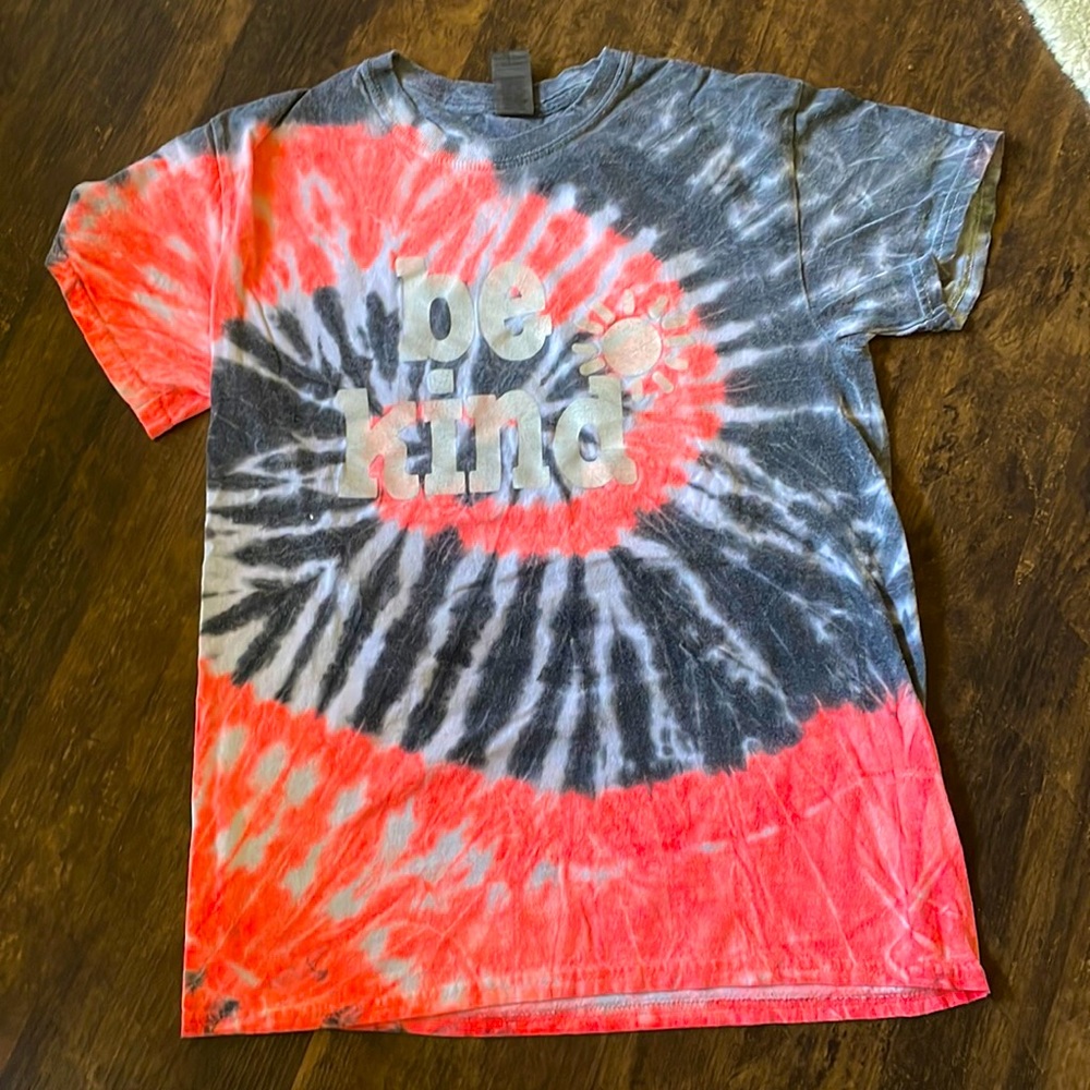 Be kind tye-dye shirt